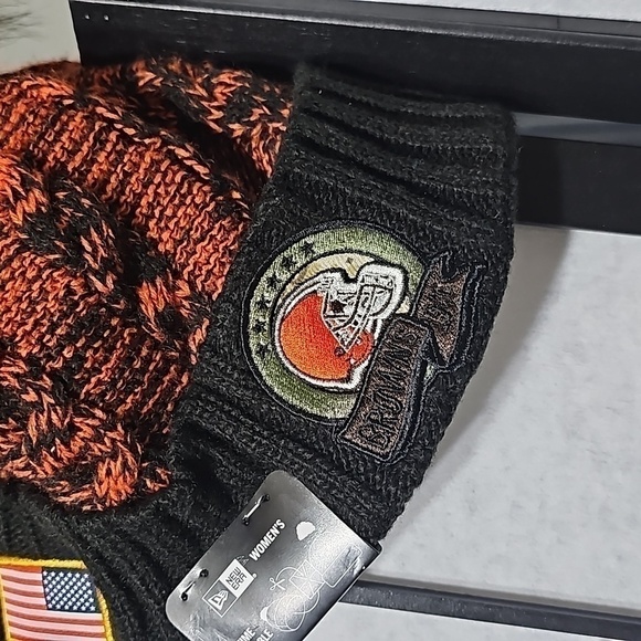 Cleveland Browns Pom Knit Winter Hat NWT - Picture 3 of 9